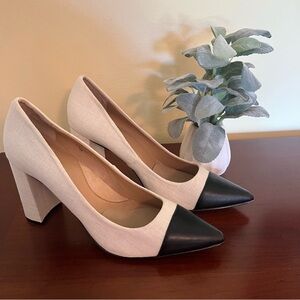 Banana Republic, Size 10 with Black Cap Toe and cream linen fabric.